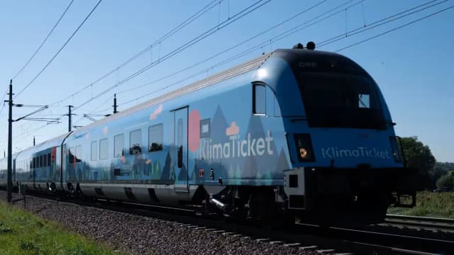 Очередная мера экономии: правительство отменяет бесплатный KlimaTicket для 18-летних