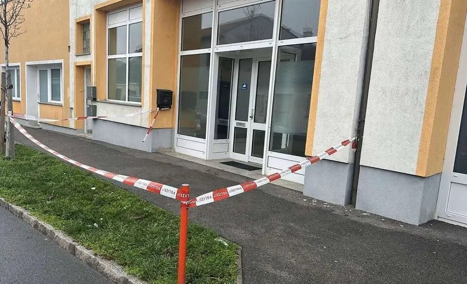 Ночью неизвестные обстреляли мечеть в Нижней Австрии