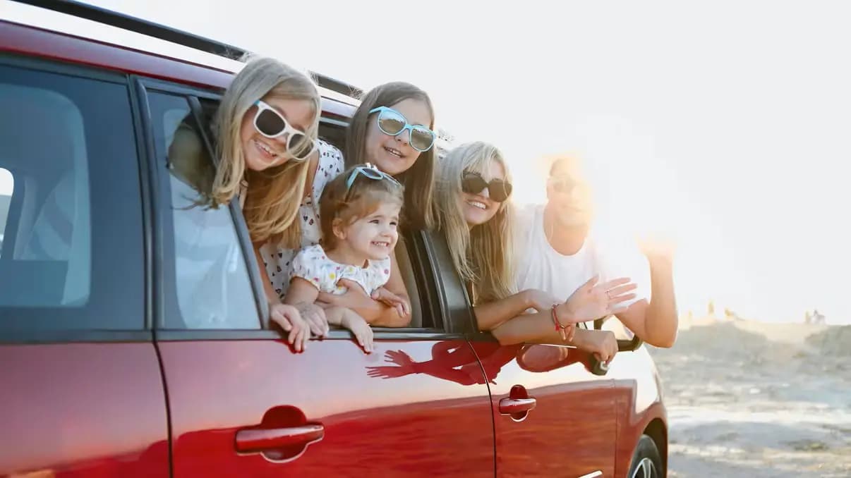 Что ждет туристов в 2026 году: новые сборы, контроль постов в соцсетях, цифровые пропуска и строгие правила