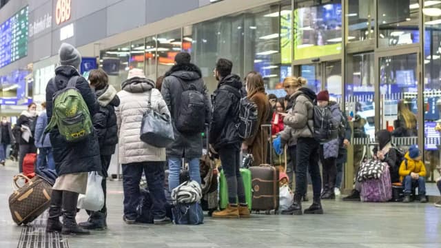 Беженцы с Украины обустраиваются в Австрии: уже более половины не планируют возвращаться на родину