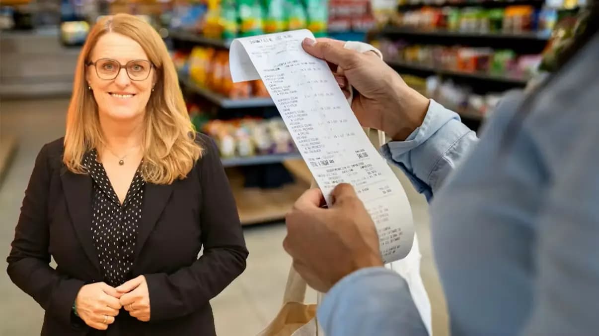 Молоко, хлеб, овощи и фрукты подешевеют: правительство утвердило окончательный список продуктов для снижения НДС