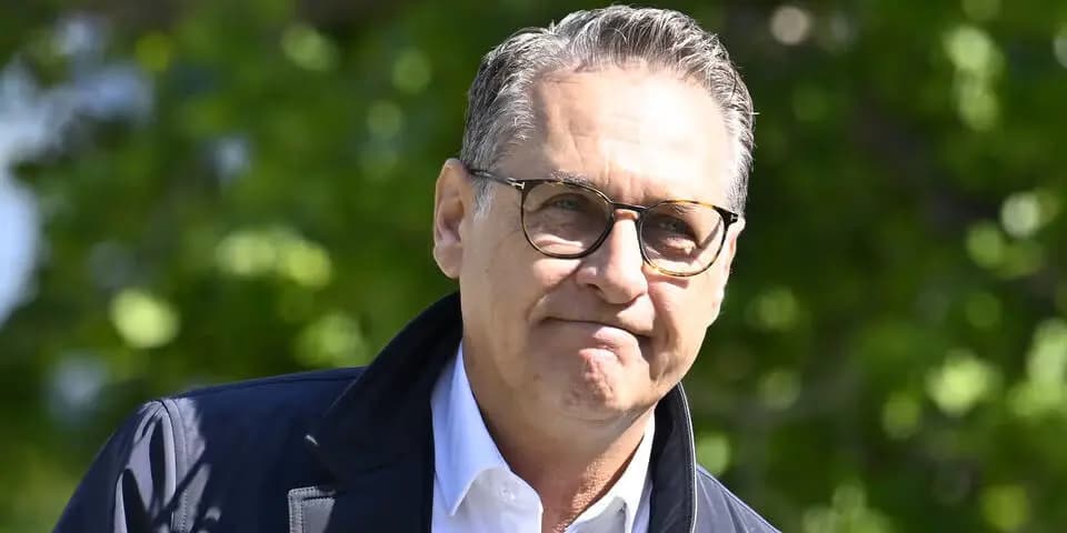 Штрахе, «Ибица» и «файлы Эпштейна»: неожиданное пересечение скандалов