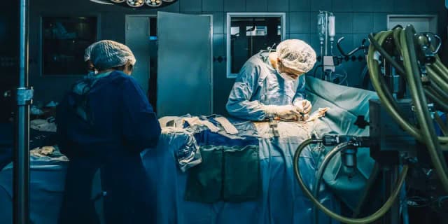 Ложный рак и удаленная матка: пациентка подает в суд на клинику после чудовищной ошибки