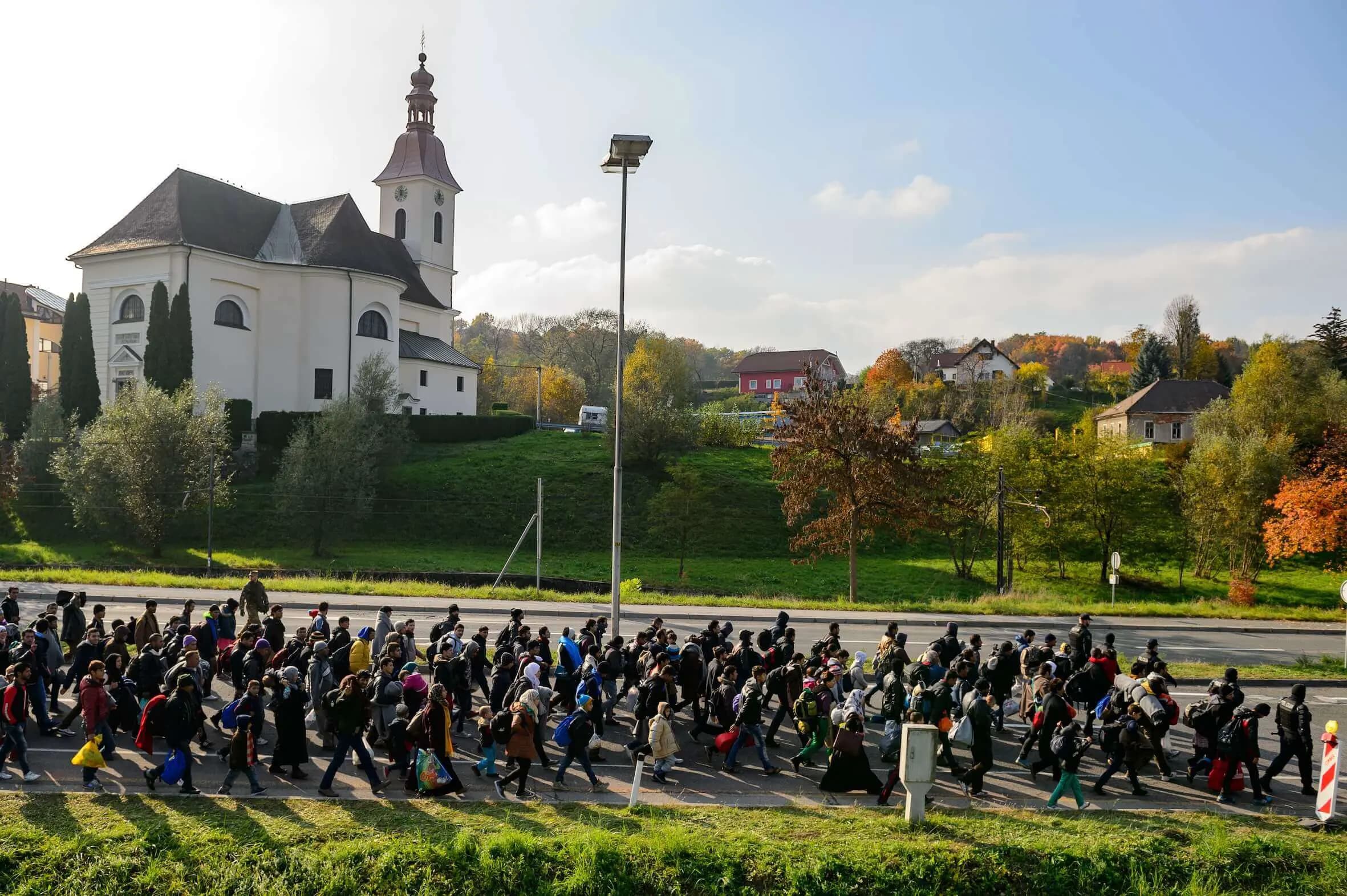 Десять лет спустя после 2015-го: сирийцы вышли в лидеры по натурализации в Австрии