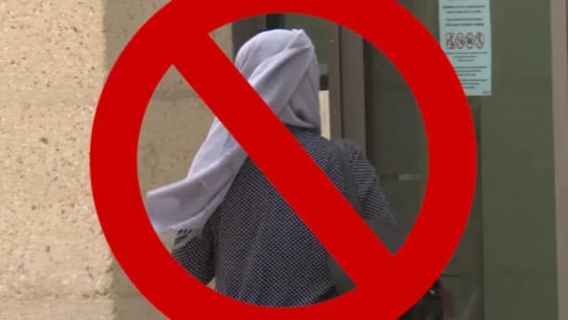 Критика нарастает: запрет на хиджаб вызывает споры — для учениц до 14 лет начинается "разъяснительная фаза"