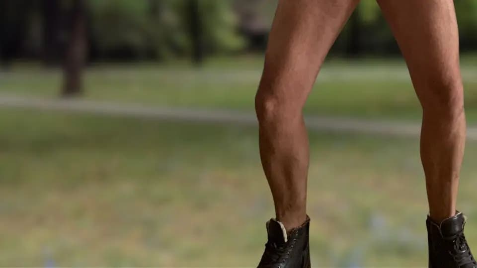 Хаос в Рудольфсхайм-Фюнфхаус: суданец напал на пару с ножницами и скрылся в чём мать родила